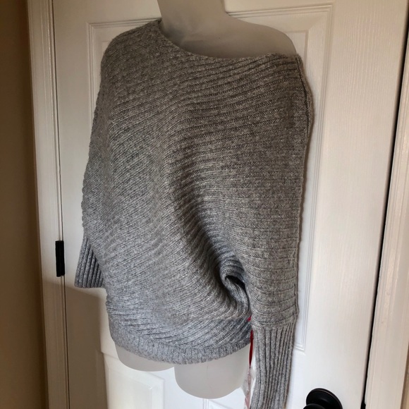 Jennifer Lopez metallic silver diagonal rib dolman - Picture 3 of 7